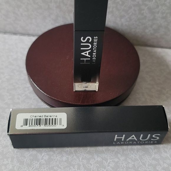 Haus Laboratories Glam Attack Liquid Shimmer Powder - Chained Ballerina - Picture 3 of 7